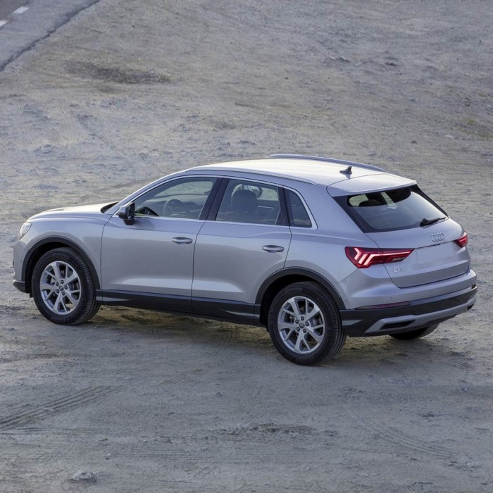 Audi Q3 2019-2024 Arka Silecek Kapağı 4G9955205